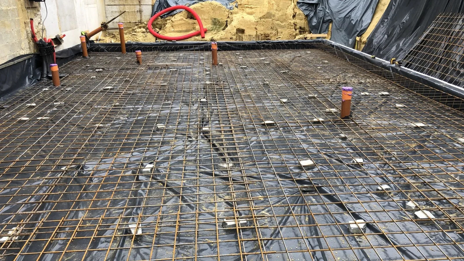 Ferraillage posé sur l'isolant