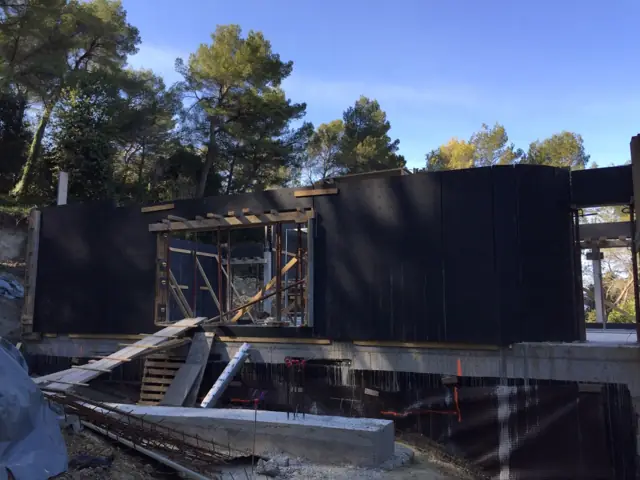 Mougins — villa à flanc de colline, photo de chantier 1