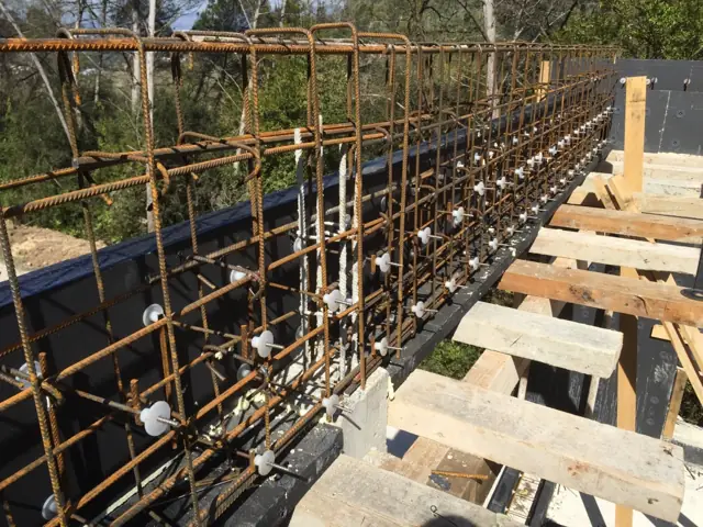 Mougins — villa à flanc de colline, photo de chantier 3