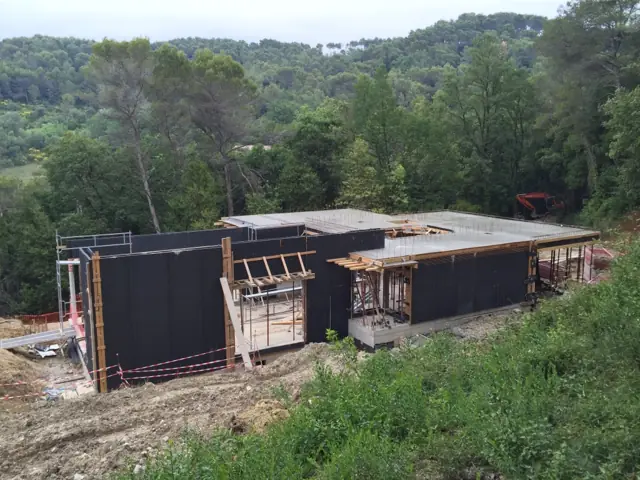 Mougins — villa à flanc de colline, photo de chantier 12