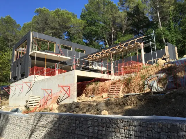 Mougins — villa à flanc de colline, photo de chantier 18