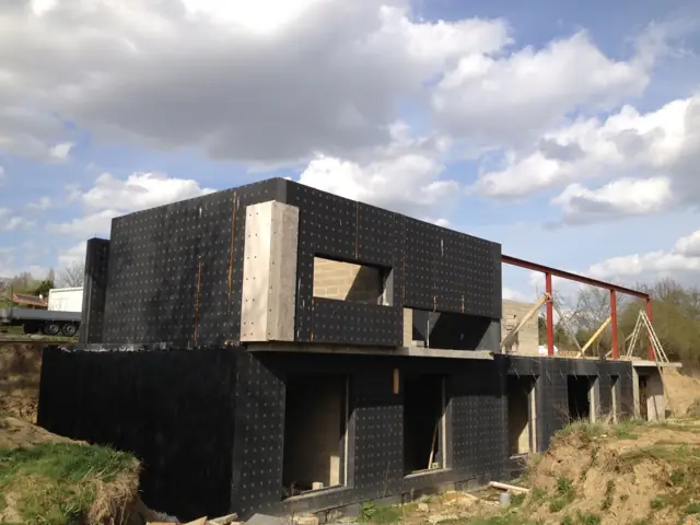 Temploux — maison contemporaine, photo de chantier 3