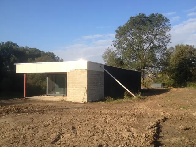 Temploux — maison contemporaine, photo de chantier 19