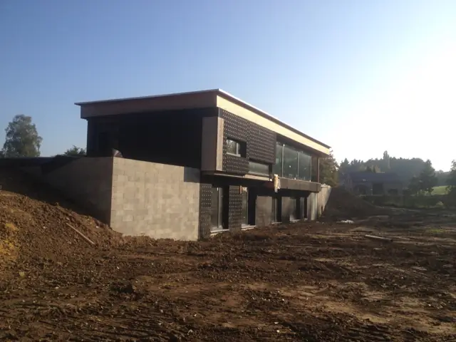 Temploux — maison contemporaine, photo de chantier 23