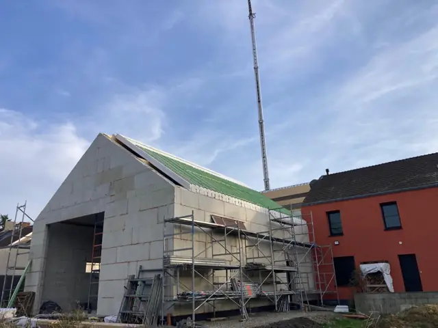 Temploux — maison en pierre, photo de chantier 5