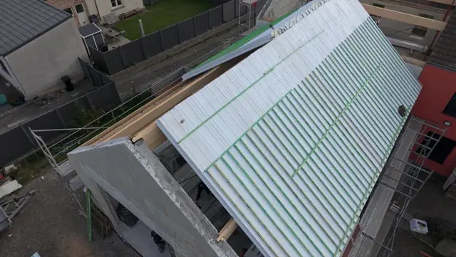 Temploux — maison en pierre, photo de chantier 6