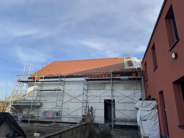Temploux — maison en pierre, photo de chantier 9