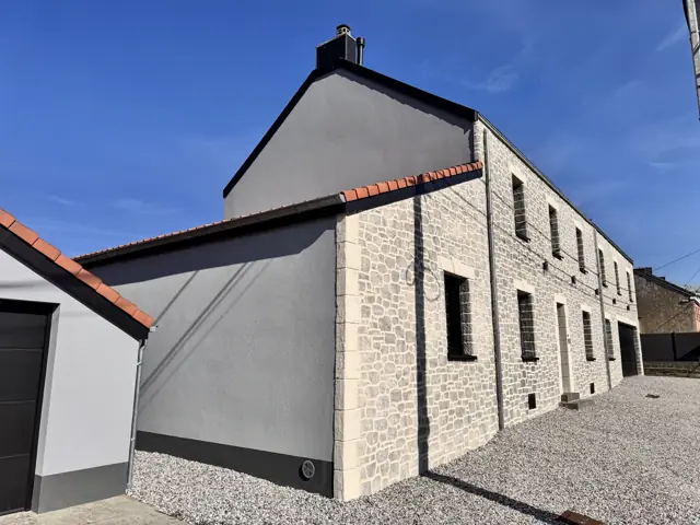 Temploux — maison en pierre, photo de chantier 11