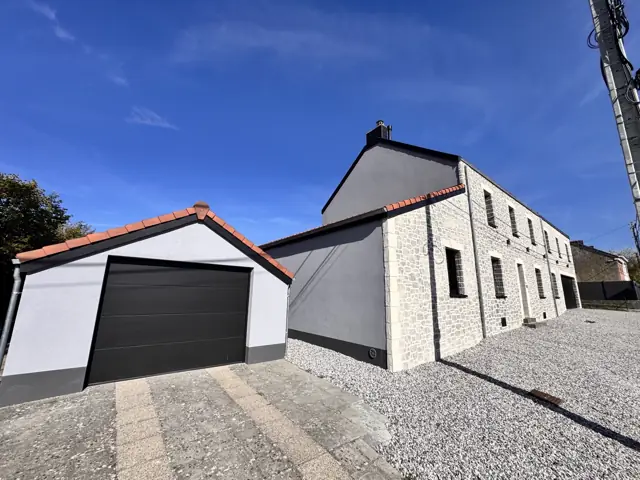 Temploux — maison en pierre, photo de chantier 12
