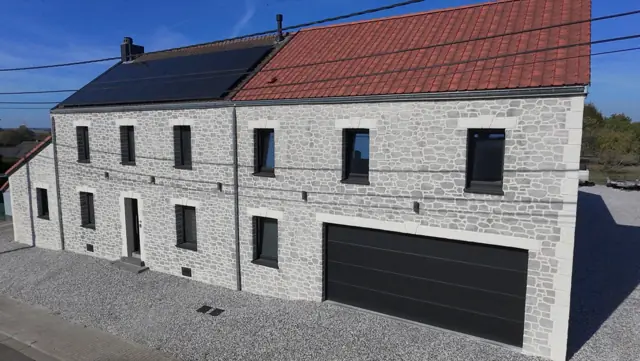 Temploux — maison en pierre, photo de chantier 16