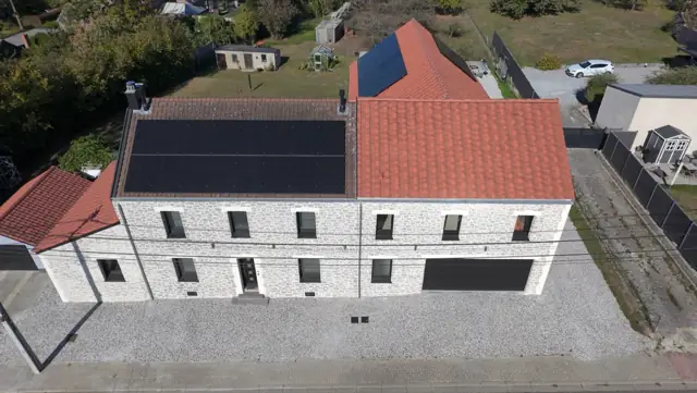 Temploux — maison en pierre, photo de chantier 17